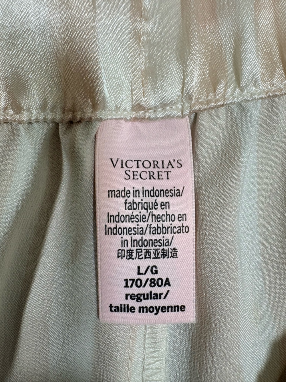 Victoria’s Secret Satin Pajama Set Pink Stripe Button Up & Pants Size Large Cozy - Picture 10 of 10
